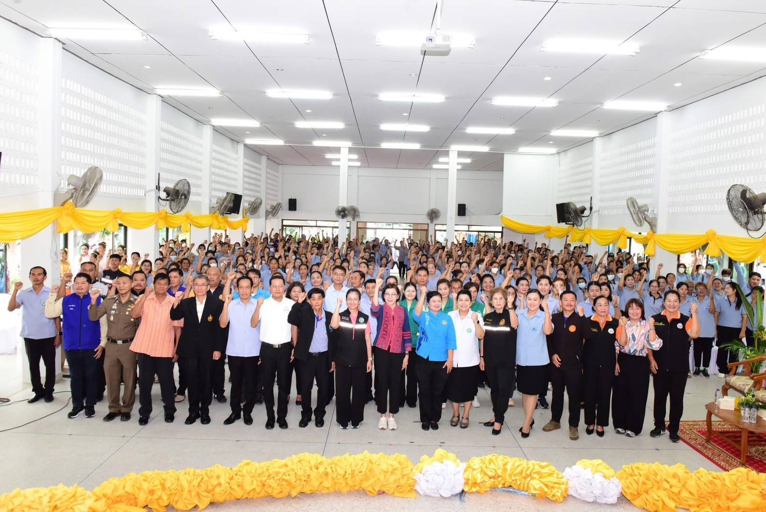 พช.จอมบึง ร่วมโครงการผู้ว่าฯราชบุรีพบปะ อสม.