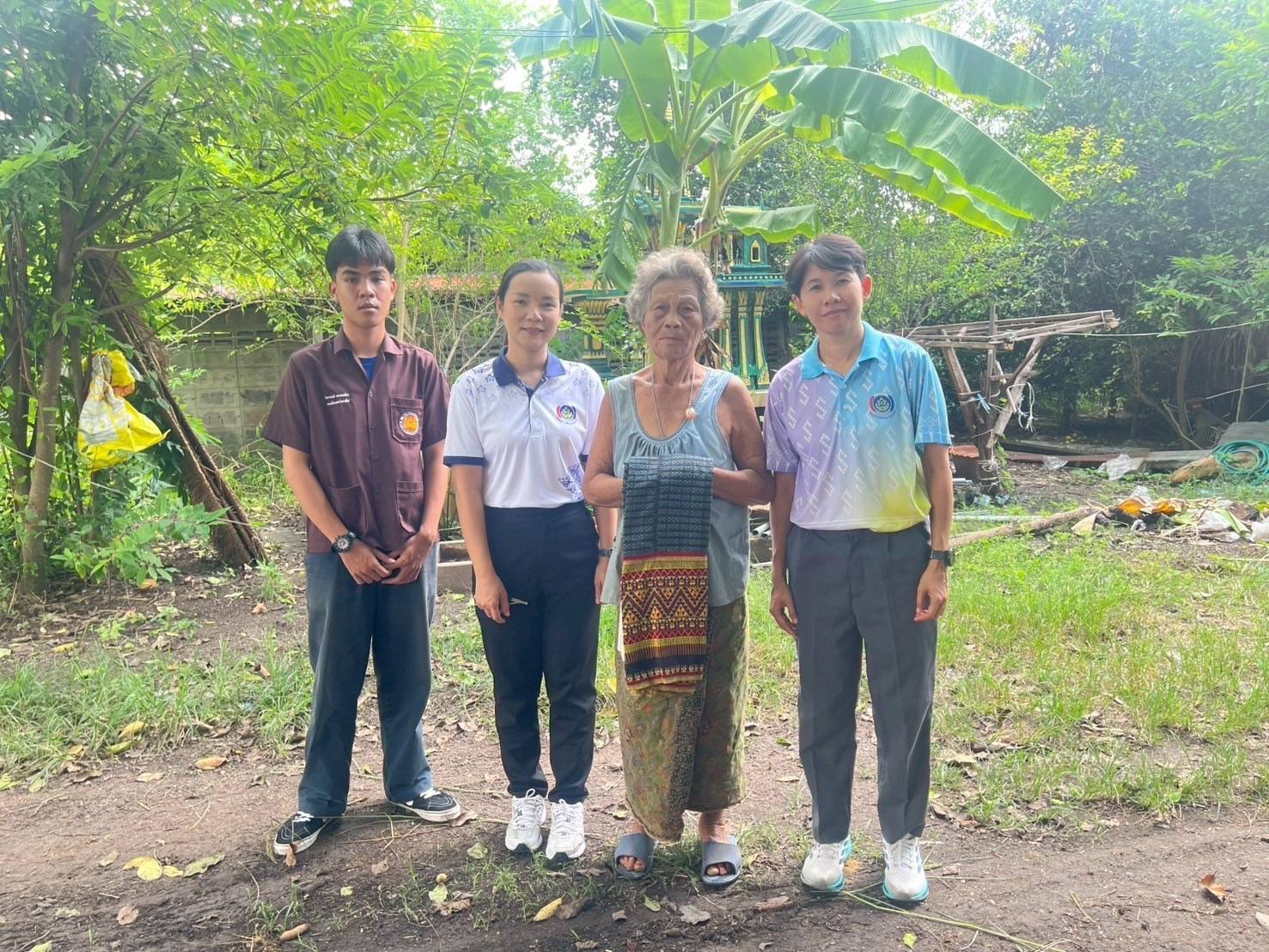 พช.จอมบึง : ติดตามผู้ผลิตผู้ประกอบการ OTOP และประชาสัมพันธ์โครงการ"คนละครึ่งพลัส"