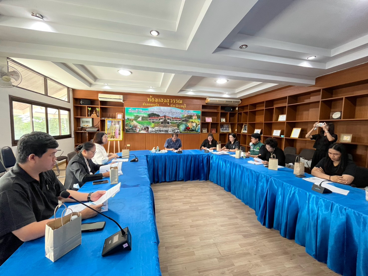 สำนักงานพัฒนาชุมชนอำเภอจอมบึง จัดประชุมคณะอนุกรรมการกลั่นกรองและติดตามการดำเนินงานกองทุนพัฒนาบทบาทสตรีอำเภอจอมบึง (อกส.อ.) ครั้งที่ 5/2569