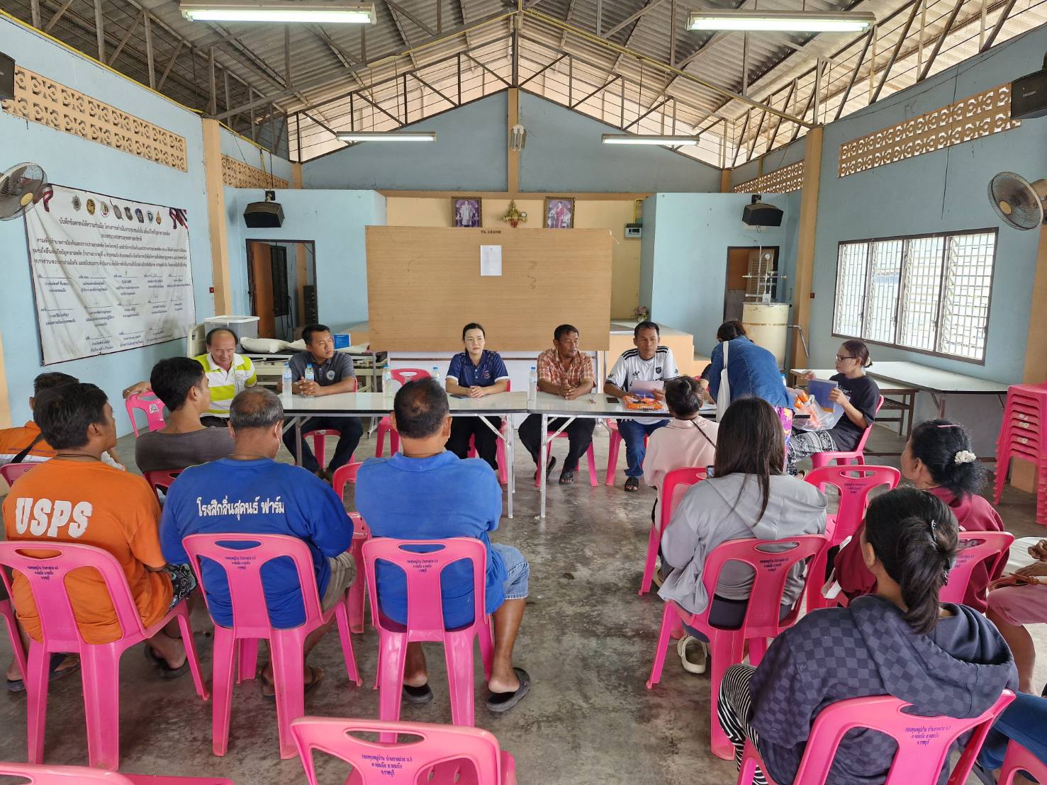 สพอ.จอมบึง :  ประชุมโครงการแก้ไขปัญหาความยากจน (กข.คจ.) บ้านรางม่วงหมู่ที่ 8 ตำบลจอมบึง อำเภอจอมบึงจังหวัดราชบุรี