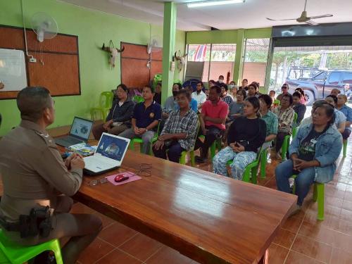 พช.จอมบึง : ขับเคลื่อนโครงการป้องกันและแก้ไขปัญหายาเสพติด โดยกองทุนแม่ของแผ่นดิน กิจกรรมเตรียมความพร้อมหมู่บ้านแพร่ระบาดยาเสพติดพัฒนาสู่หมู่บ้านต้นกล้ากองทุนแม่ของแผ่นดิน